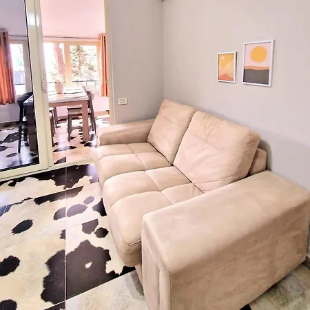Apartament V&m Golem (Tirana)